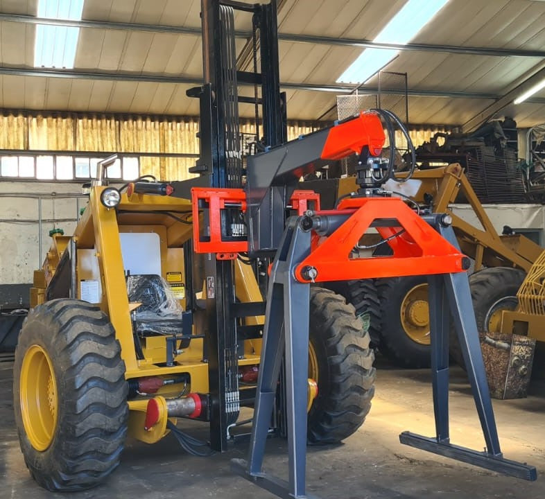 Bell 220 Forklift Standard with Extra Brick Grabber Attachment (Quick Coupler)