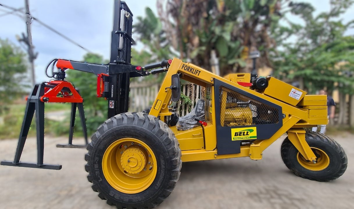 Bell 220 Forklift Standard with Extra Brick Grabber Attachment (Quick Coupler)