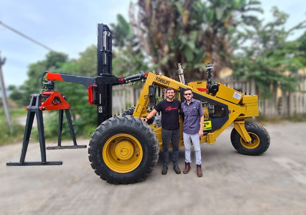 Bell 220 Forklift Standard with Extra Brick Grabber Attachment (Quick Coupler)